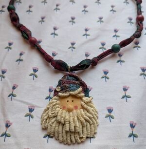 Santa Claus Christmas vintage ceramic beaded ornament necklace